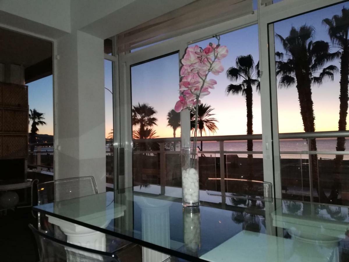 Apartamento Lujo Frente Al Mar Centro De مالقة المظهر الخارجي الصورة
